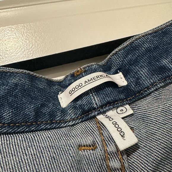 GOOD AMERICAN Good Curve High Rise Jeans - Picture 4 of 6